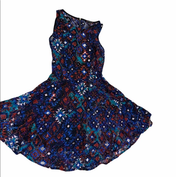 Beautiful fitted, double layered  flowy dress. - Picture 2 of 4